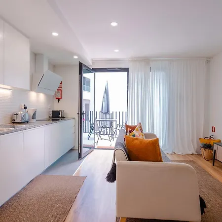 Apartment Compromisso 25 *